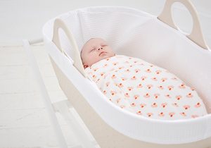 Swaddling your baby - a Guide to the Seasons