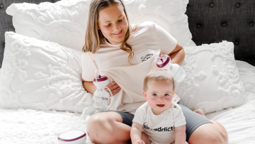 Tommee Tippee Double Breast Pump Lifestyle Image
