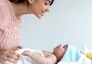 5 simple tips to manage your baby's dry skin