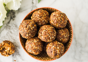 Bliss balls recipe for pregnancy and postpartum
