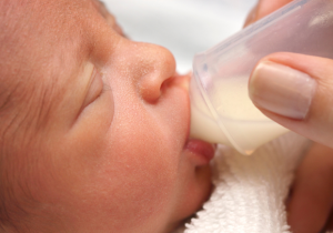 Frozen expressed colostrum: A guide for new mums